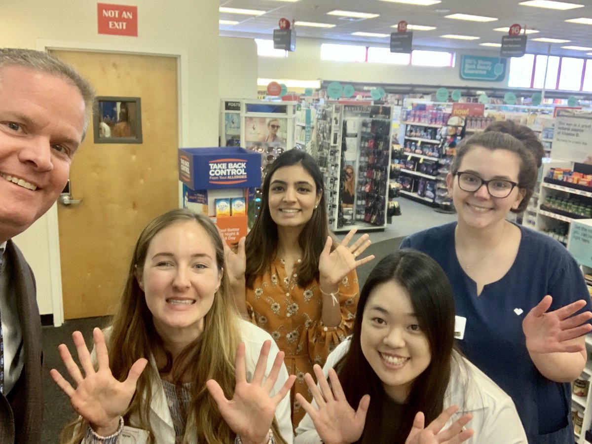Sweta_patel16's tweet photo. Nice work to our service champ at 428! #ThankthemThursday #CVSelfie #ThursdayMotivation https://t.co/Eht1runWuk