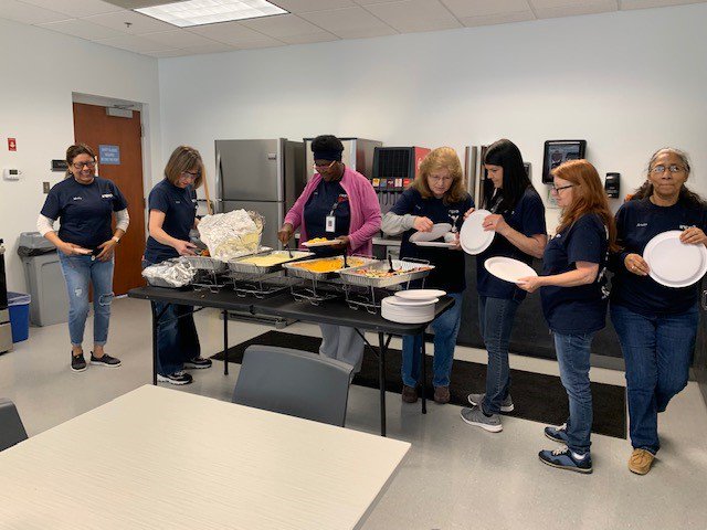 Inpro_Careers's tweet photo. It's Lunch Day at Inpro! All employees at the Charlotte, North Carolina office enjoyed the comfort food of the south from Mr. Charles Fried Chicken! #Inproemployees #lunchday #CharlotteNC #inpro https://t.co/gAJjGp8Kqa