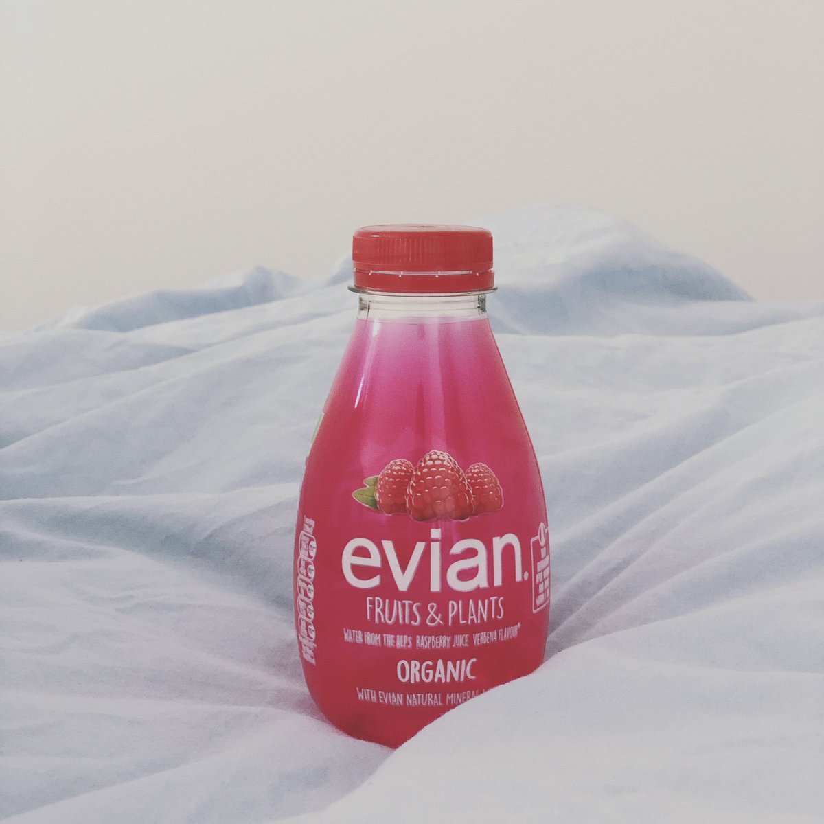 eat965's tweet photo. ماي ايفيان بطعم التوت!  
طبعا النكهه من فاكهة عضوية Organic 
#eat965 #mcr https://t.co/kKqbS9KaHO