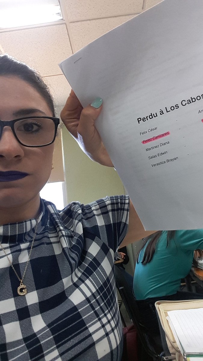 CosplayLunann's tweet photo. Ensayando mi #obra de #frances 
~
Buenos días mis #pandanwans
Espero esten bien.
~
~
¿Sabías que las obras de teatro tienen origen en la #greciaantigua?
Sin embargo hasta el #sigloXVIII, comienzan formalmente las obras teatrales con dramamtizaciones romanticas, trágicas y cómicas https://t.co/G07pxLz9Zt