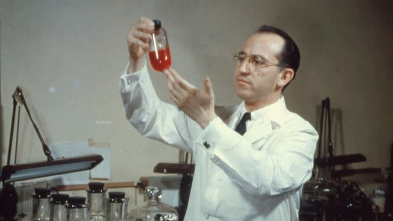 This week marks the anniversary of Jonas Salk’s #polio vaccine announcement in 1953. Polio is the reason why our hospital was founded and built, and it’s eradication in the US is why we have evolved to a full children’s hospital: rchsd.org/about-us/who-w… photo cred: <a href="/HISTORY/">HISTORY</a>