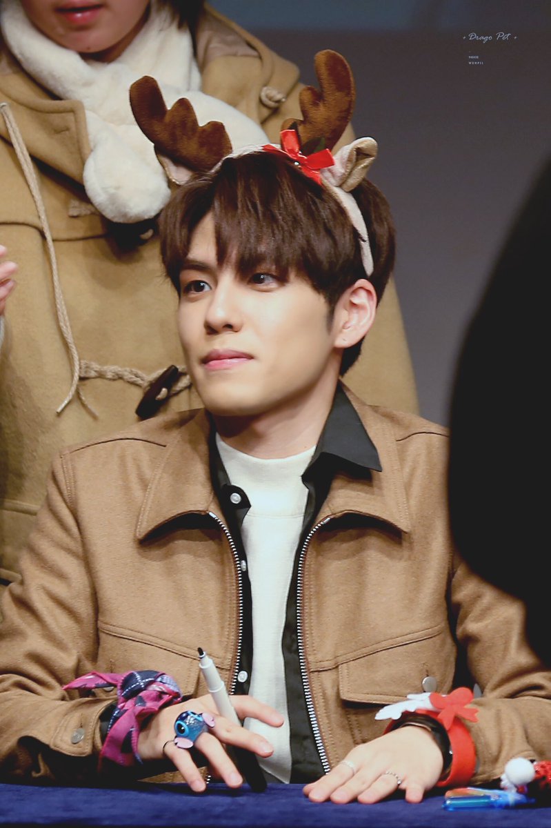 wonpilpics's tweet photo. [HD] 151217 | drago pet • do not edit #day6 #wonpil #데이식스 #원필 https://t.co/BE5OYcJLAy