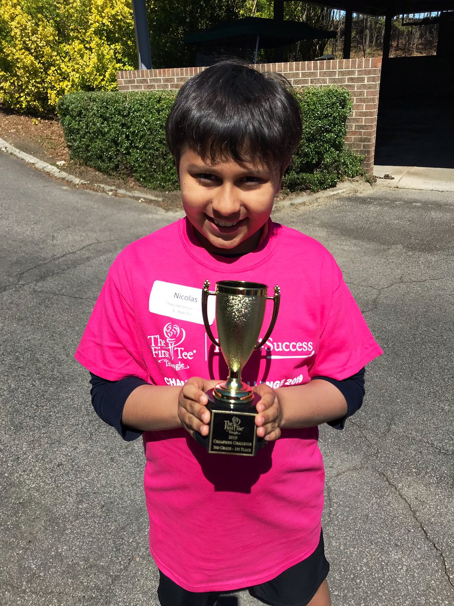 MsSnydersClass's tweet image. He won 3rd grade boy!! Wooo!!! #fantasticflyer #futuregolfer @pgesflyers