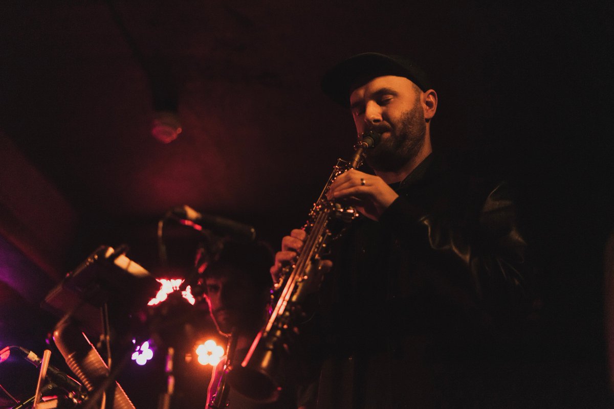 robocobraquartz's tweet photo. Tomorrow night (Fri 29th March) we play in London at @cecilsharphouse for @theendfestLDN.

https://t.co/QLZYggWwQw

On stage 21:00

Photo by Ryan Hitchman https://t.co/3YeOsyukZL