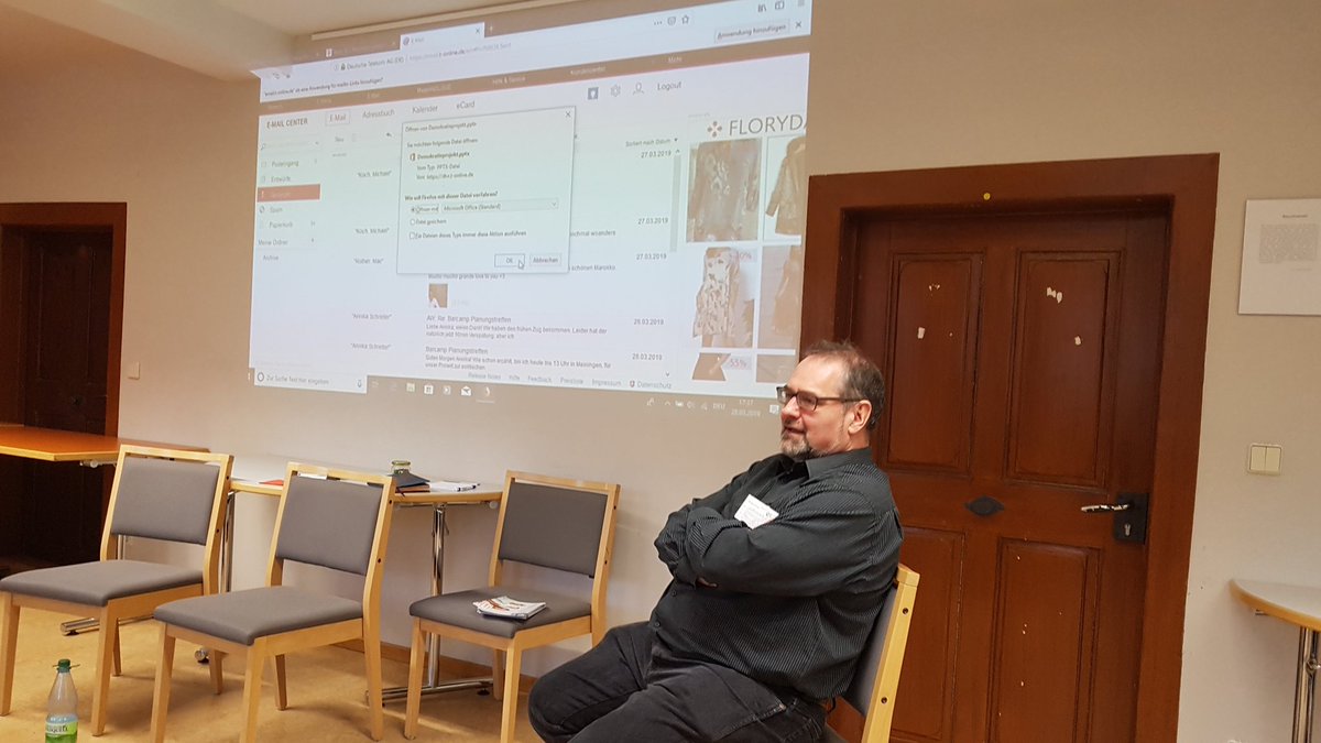 tobiasthiel's tweet photo. Programme der @LpBThueringen zur #Wahl ab 16 Jahren beim #bcZpB #Wahlalter #Wählen #PolitischeBildung https://t.co/86Xsc19Npg #gehwählen https://t.co/jhcm5yHt9j