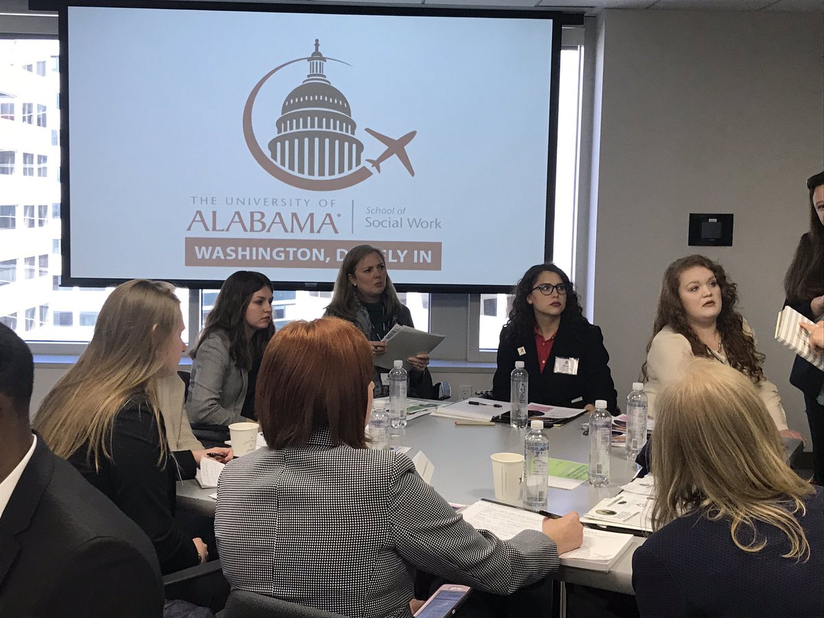 SWShaylaS's tweet photo. @DCFlyIn students with Dr. Angelo McClain @nasw living the phrase “Elevate” and how to impact policy through advocacy #Capstone2Capitol2019 @UA_SocialWork https://t.co/23P1MOlFoD