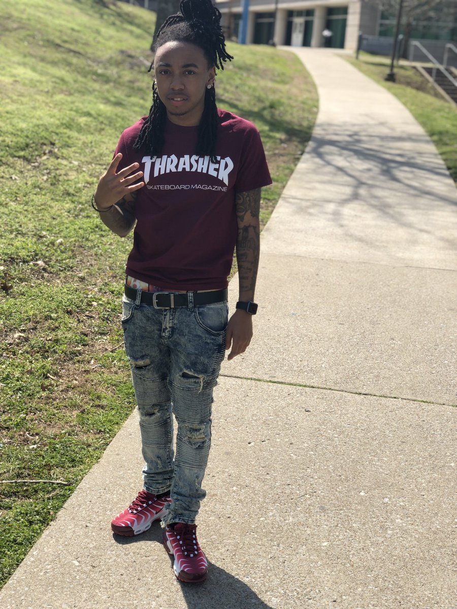 810TayDot's tweet photo. She want me to do what’s on my shirt, but I’m to locked in “💰” #LLABM https://t.co/iV2dFofUC3
