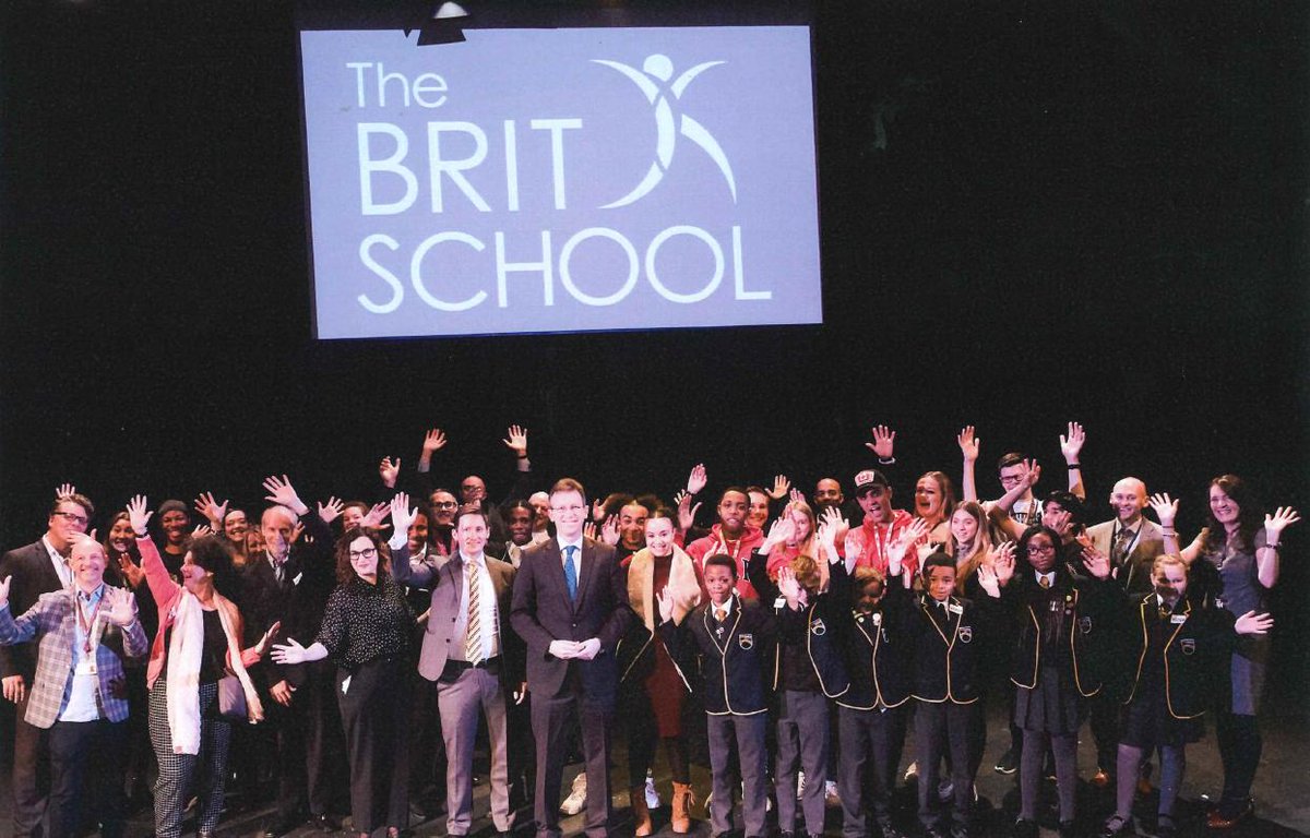 OasisAcademies's tweet photo. Pupils @OasisRyelands take centre stage as #Croydon creates thousands of new opportunities in theatre. Read the full story here: https://t.co/W9POYfDqCg #Performance #Drama #Music https://t.co/CYTpI9Z60I