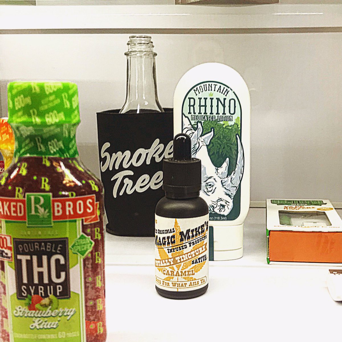oregonoriginals's tweet photo. Went over to pick up some packaging from our friends over at @bestbudbags and saw some of our upcoming products on the shelf! So stoked for the #mountainrhino lotion and #magicmikes #tincture . They were a hit in the @soalternativemedicine clinics! https://t.co/Betz4HzZm0
