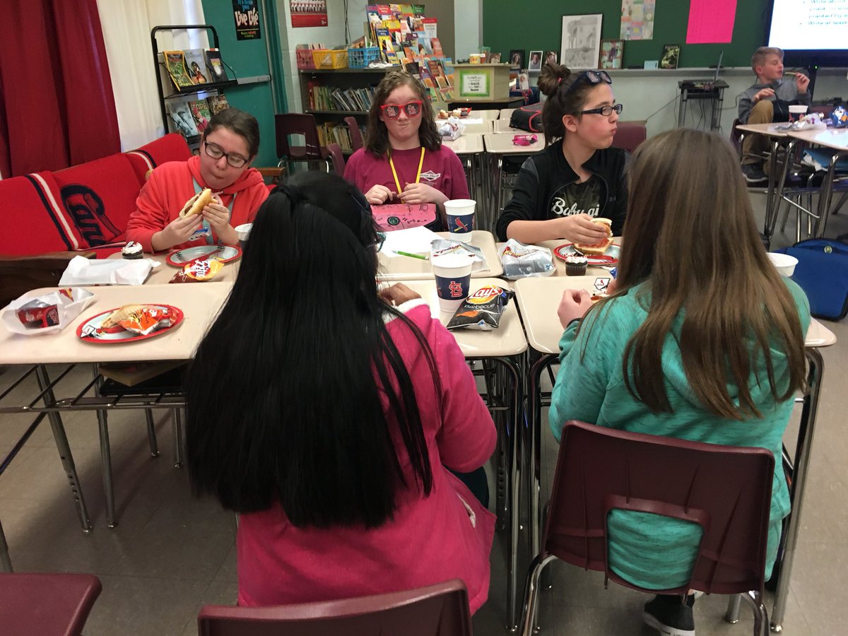D32MsRichardson's tweet photo. My students were wonderful and enjoyed the feast.  Go Cardinals! #pcmsd32 #openingdayparty #gocards https://t.co/S04anGYJtQ