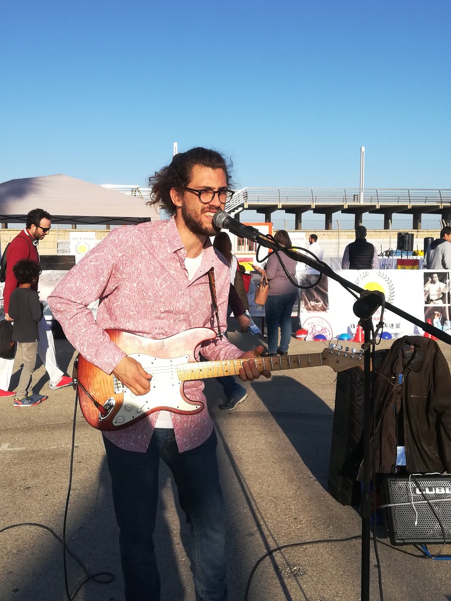 ¿Sabíais que <a href="/borjacatanesi/">Borja Catanesi</a> es el considerado mejor músico callejero del mundo? ¡Pues también lo tenemos en #AlicantePuertodeEncuentro!