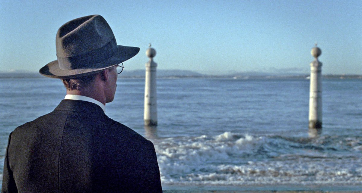 4 short films program today from <a href="/Viennale/">Viennale</a> to <a href="/tabakalera/">Tabakalera</a> . 19:00 hrs San Sebastián.
Como Fernando Pessoa salvou Portugal, Les discours dácceptation glorieux de Nicolas Chauvin, 
Gertrud &amp; Tiederich, 
Sabaudia