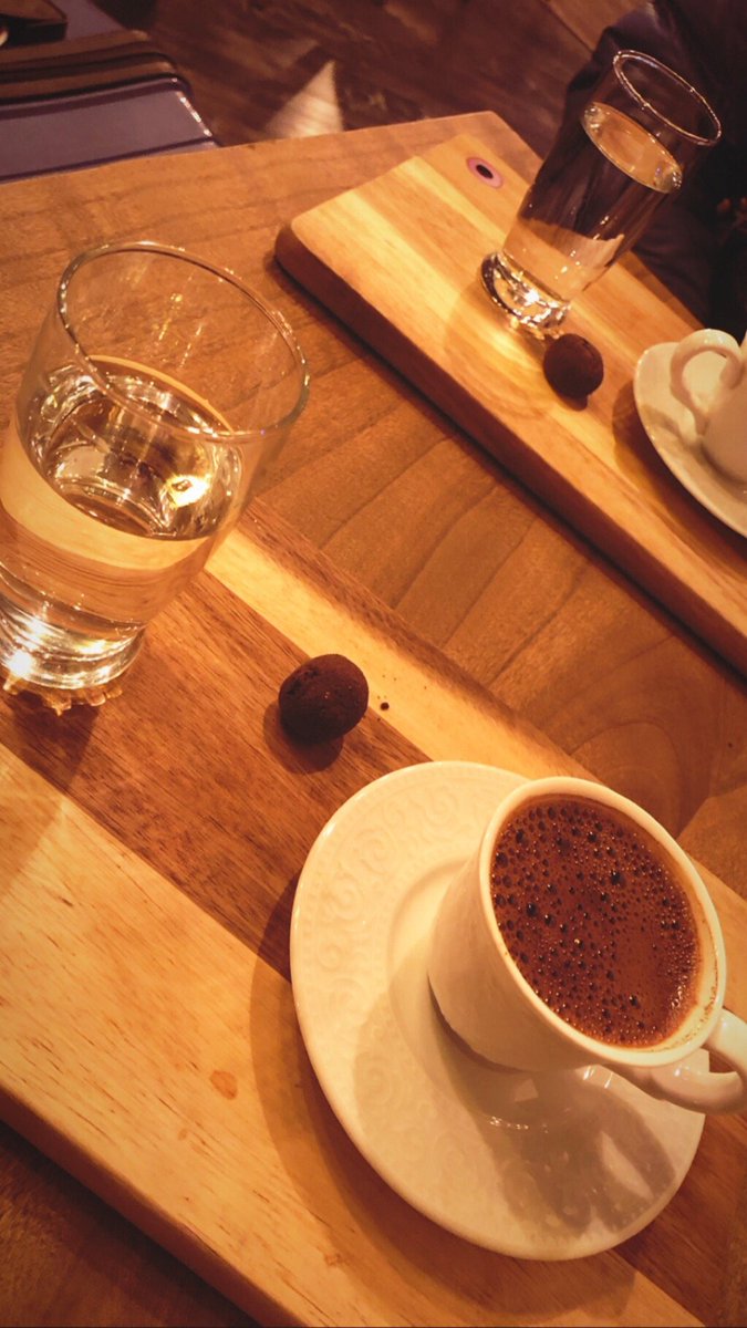 Beni görmeden gitmez 🤗 (@ London Paris) swarmapp.com/c/3yNRBDRCXlc