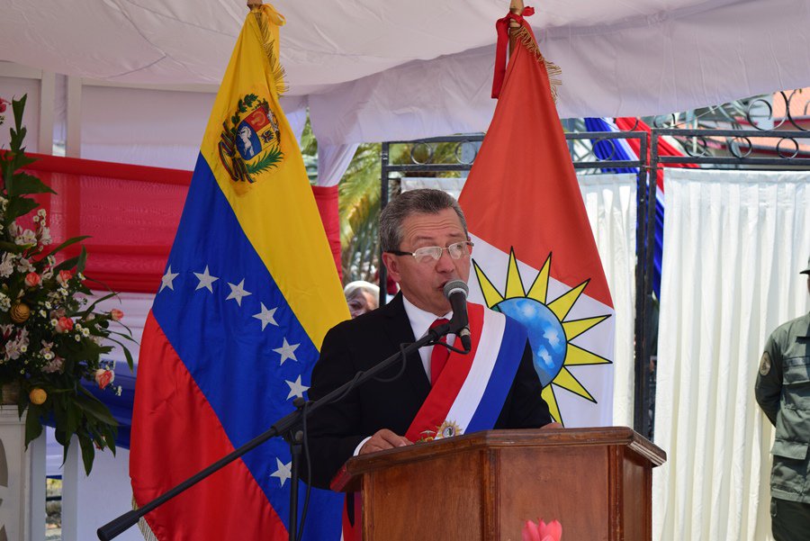 GobiernoYaracuy's tweet photo. #28Mar #Yaracuy160Años @JULIOLEONYARA "tenemos que conocer nuestra historia, somos el primer Estado federal, decretado en 1859 por el General del Pueblo Soberano, Ezequiel Zamora" https://t.co/cTjDkfmegx