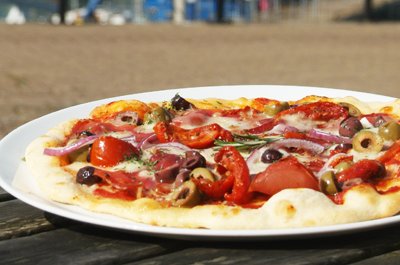 PrinceWilliamBx's tweet photo. Our pizza menu! 🍕🍕🍕
Eat In or Take Away available.
Hand prepared and stone baked.
What's not to love? 😍😋 #pizza #takeaway #restaurant #pub #brixham https://t.co/OZtpndcJgi
