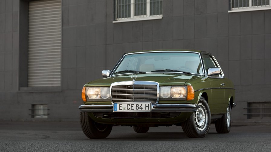 MercedesBenz tweet picture