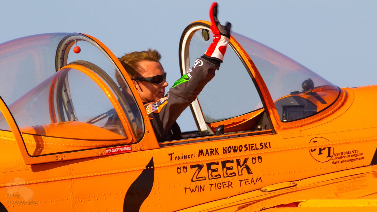 PringPhotograph's tweet image. Mark Nowosielski bringing Zeek in from the #twintiger display #airshow #KTIX #Titusville #aviationdaily #airshow #Yak #Yakolev #Yak55 #tigers