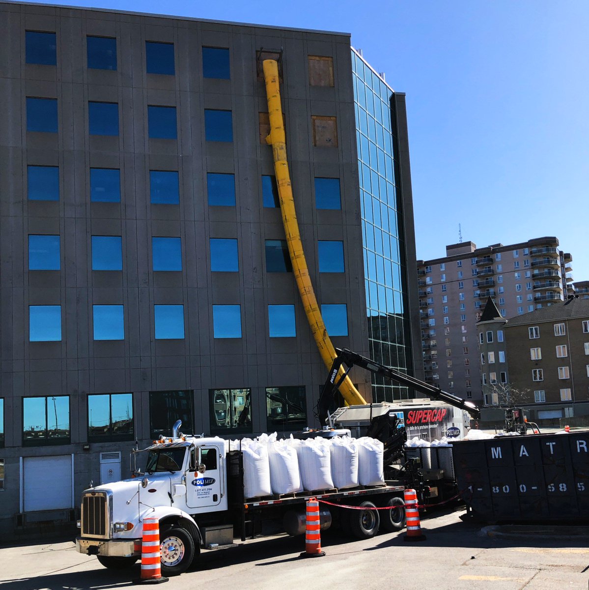 LATICRETECanada's tweet photo. We've got the fix for this #slab that is quite "wavy"! Polimix SUPERCAP Applicator is pouring 17,000 s.f. of SC500-LW self leveling underlayment at 1-5" in depth on the 5th floor of the Scotia Bank in Quebec.
Nothing our pump truck can't handle
#laticretesupercap #laticretecanada https://t.co/XX1dtvS9ew