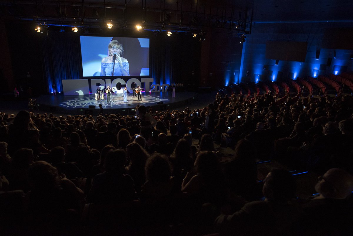 _PICOT_'s tweet photo. ¡La Gran Noche del Turismo ha planificado ya su cita para el 29 de noviembre! Los Premios #PICOT reconocen la labor de los profesionales de la #ComunicaciónTurística, que centran su labor en ofrecernos las mejores experiencias en #viajes. ¡Qué haríamos sin el #turismo! https://t.co/yHpKGpQo6h