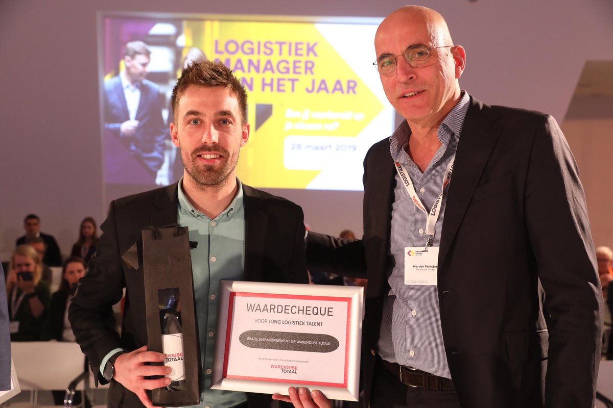 LMvhJ's tweet photo. ⁦@WarehouseTotaal⁩ feliciteert Nick Vreeswijk van ⁦@FietskoeriersNL⁩ met het winnen Jong Logistiek Talent met een jaarabonnement! https://t.co/HIyMIk2sSE
