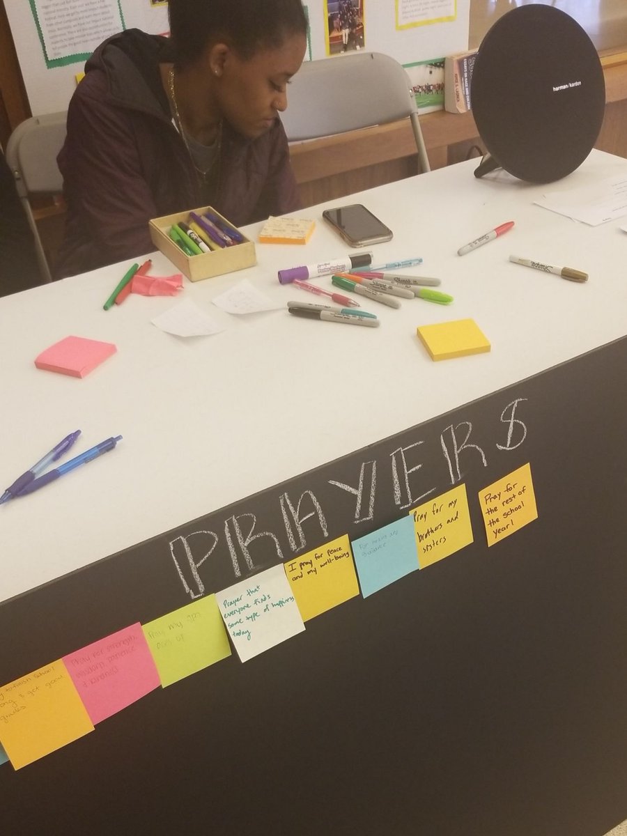 BSU_Impact's tweet photo. Get prayed up! 🙏🏾 We're writing out our prayers for ourselves, the school, and others! Come find us in the Atrium until 3:30 pm. https://t.co/OrelVJemYL