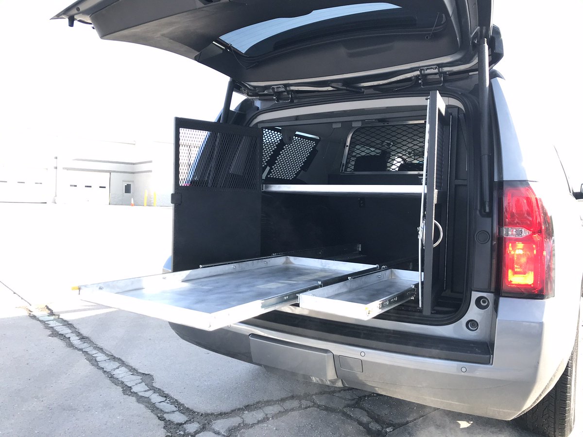 1FPGroup's tweet image. 🚨 Delivery 🚨

We recently delivered this custom Chevy Suburban to a major broadcasting and production company! This unit features LED lighting and a custom made secure storage locker in the rear for their equipment. 

#SpecialtyVehicles #VehicleConversions #CustomSUV