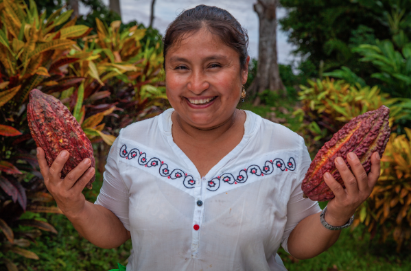 DAIGlobal's tweet photo. Milagros took computer classes at @USAID-funded telecenter in #Peru. She used her new skills to reach customers for her cocoa business @USAIDPeru @CedroPeru #DigiTakeover https://t.co/bVmAm60o0Z https://t.co/miK4Y6hK33