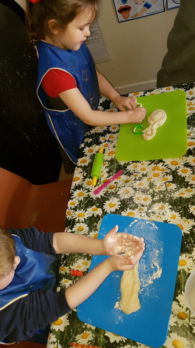 Hendrefoilan's tweet photo. Making salt dough lovespoons using our Dough Disco moves! How wonderfully creative and unique they all are 🤩😊 #hdfpRec #spreadthehappiness https://t.co/JScdVFemBP