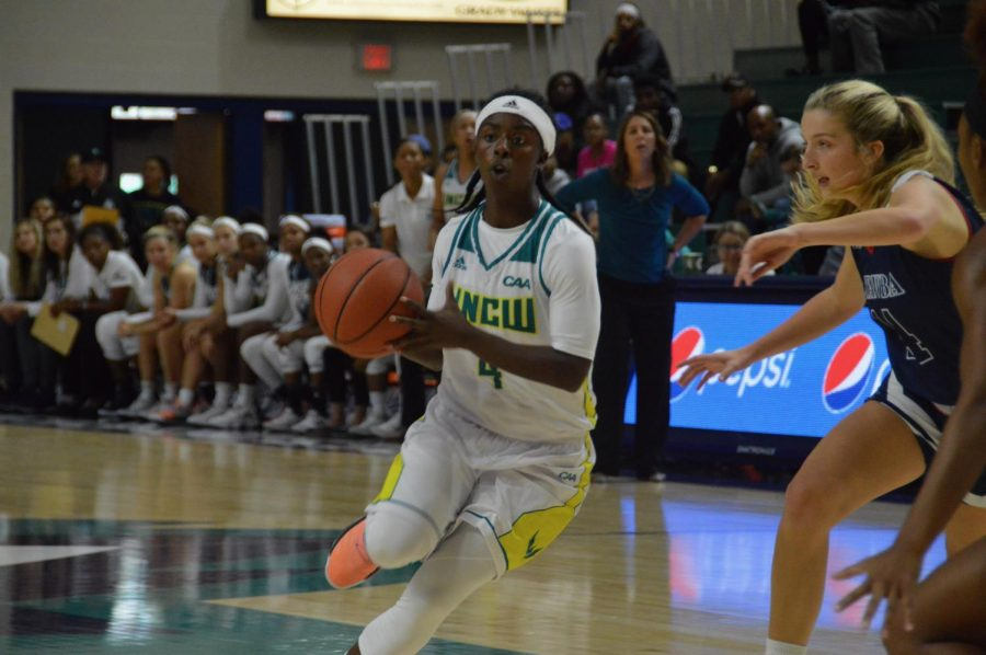 InsiderExposure's tweet image. Pleased to welcome Shrita Parker of @UNCWwomenshoops to the InsiderExposure.com Pro Combine, Friday April 5th at USF Practice Facility.  

We have 5 spots left for marquee type players!!

For more info or to register - johnmcgrawbasketball.wordpress.com/pro-combine/