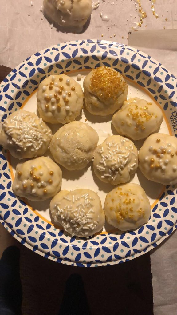 _drewelise_'s tweet photo. Some art of made - cookie decor edition #ruwatching #teamwon https://t.co/Fks8wpbJnc