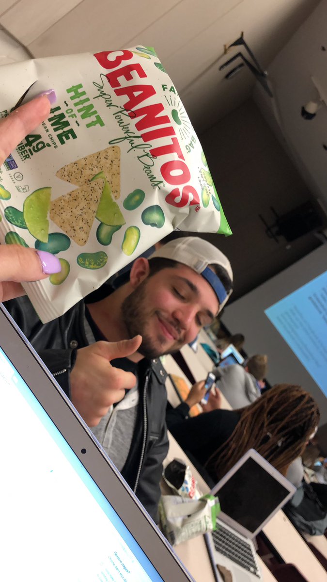 shank_zoe's tweet photo. we ❤️ BEANITOS!!! such a healthy alternative to tortilla chips! 🍽😋 #BGSUFN2019 #Beanitos https://t.co/bHDsLtbuc9