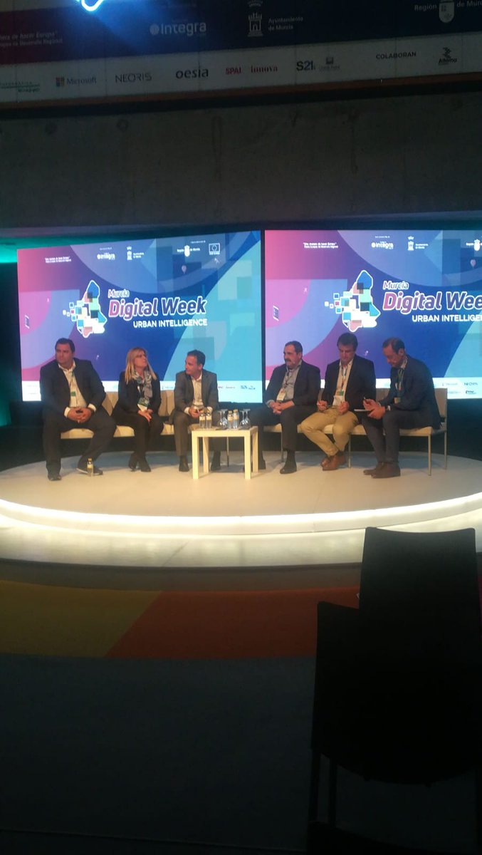 inetum_es's tweet photo. De la mano de Andrés Iborra, ayer estuvimos en la #MurciaDigitalWeek en un coloquio sobre inteligencia artificial como motor de transformación digital.
Gracias @mdigitalweek 
#IA #InteligenciaArtificial #TransformacionDigital #DigitalEvolution https://t.co/sqn1bSW53N