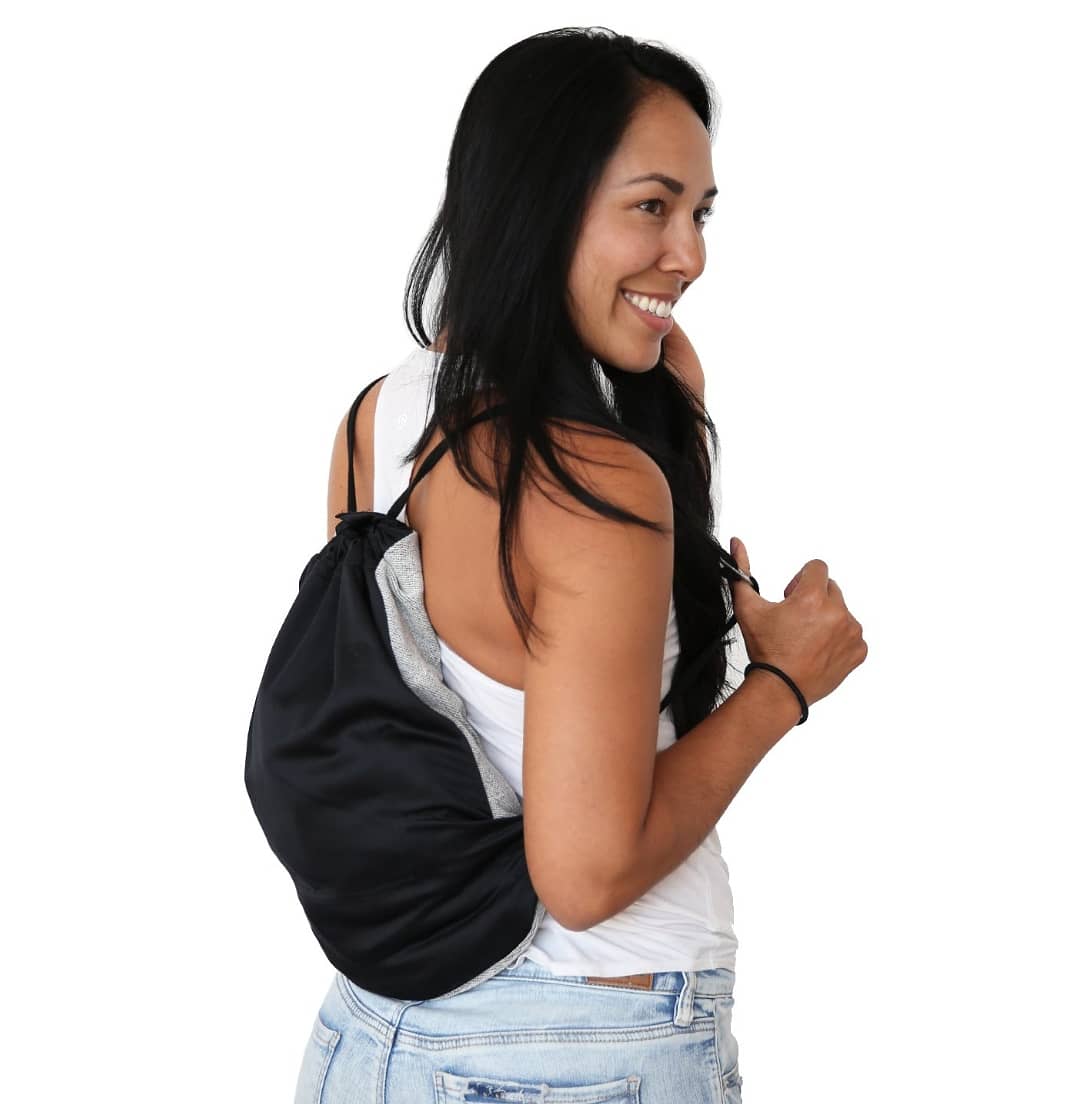 beigebell's tweet image. We now supply the neat and nifty 2 in 1 hoodie bag! Yes that's right... It's a hoodie... That transforms into a fully functioning backpack in a matter of seconds!! 😲🤗🎒😎👍🏽 #beigebell #2in1hoodiebag #spacesaver #creativemerchandise #backpack #hoodie #nifty #yourbrandyourway