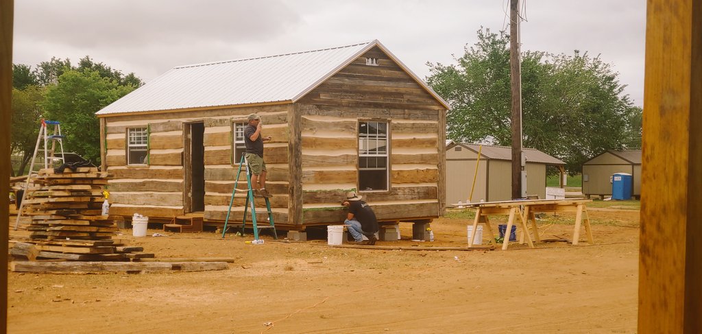CenTXDitchDoc's tweet photo. #barnwoodbuilders #barnwoodliving #bastropTX #smithvilleTX #tinyhousetexas #setmedic https://t.co/hHjYX7TKOY