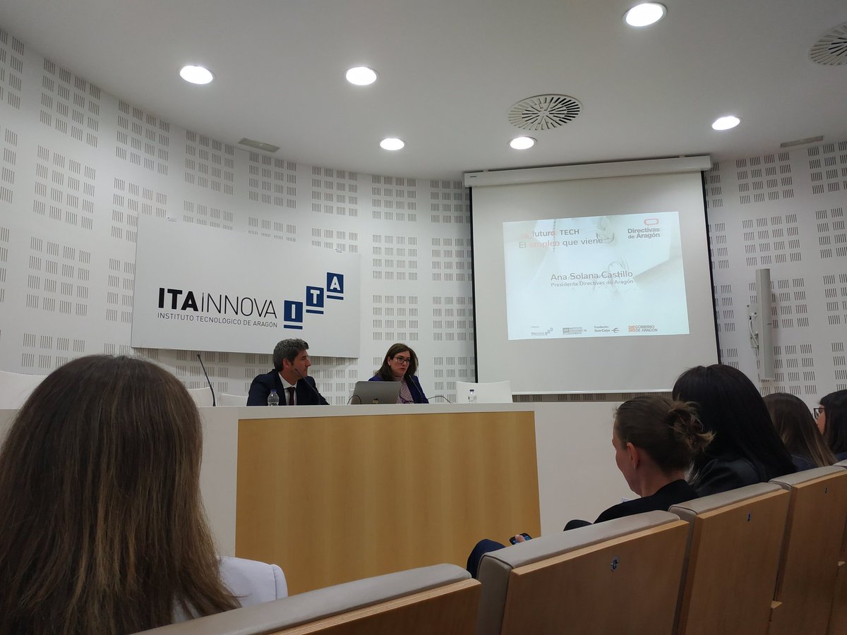 Comienza en @ITAINNOVA  jornada #SoyFuturoTECH con <a href="/Directivas_ARGN/">Directivas de Aragon</a> 
Bienvenida por <a href="/afercuello/">Angel Fernández Cuello</a> y <a href="/anasolanacastil/">Ana Solana Castillo</a>