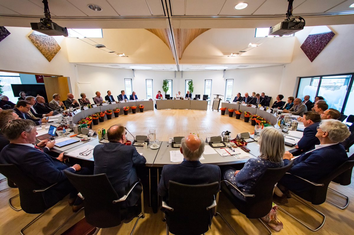 Vanmiddag werd ons nieuwe algemeen bestuur geïnstalleerd door @DijkgraafKlip 👏🏻🎉 foto door Evert van de Worp 👌🏻