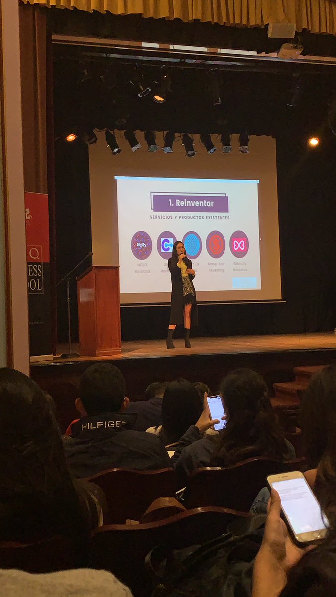 BayotNicolas's tweet photo. Andrea explica cómo reinventar es un factor clave para para aplicaciones que buscan ser disruptivos en el mercado actual. #MktServiciosUSFQ #CConsumidorUSFQ @PaolaMKT https://t.co/8tO1DpassY