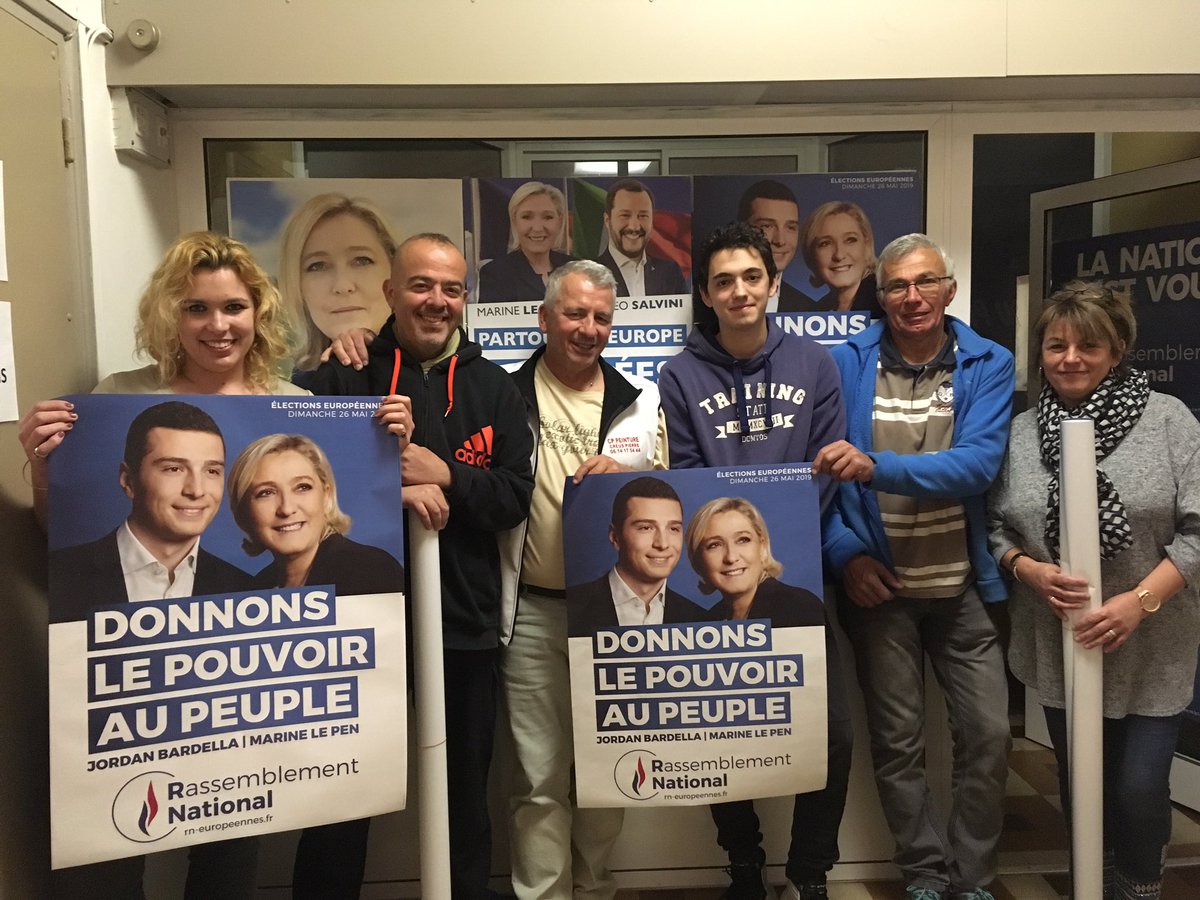 OceaneRavix's tweet photo. Le Rn66 présent ce soir pour coller sur Perpignan et ses alentours #européennes #Rn66 #RassemblementNational @MLP_officiel @louis_aliot @danielmasse6 https://t.co/NPLQHIszie