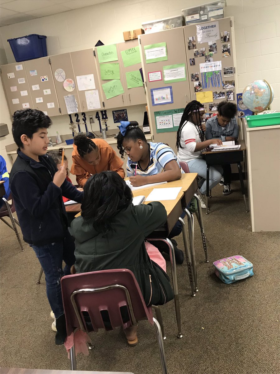lorencarmon's tweet photo. There’s not much better than having students run their own fraction focus groups! https://t.co/E4S80SbsET