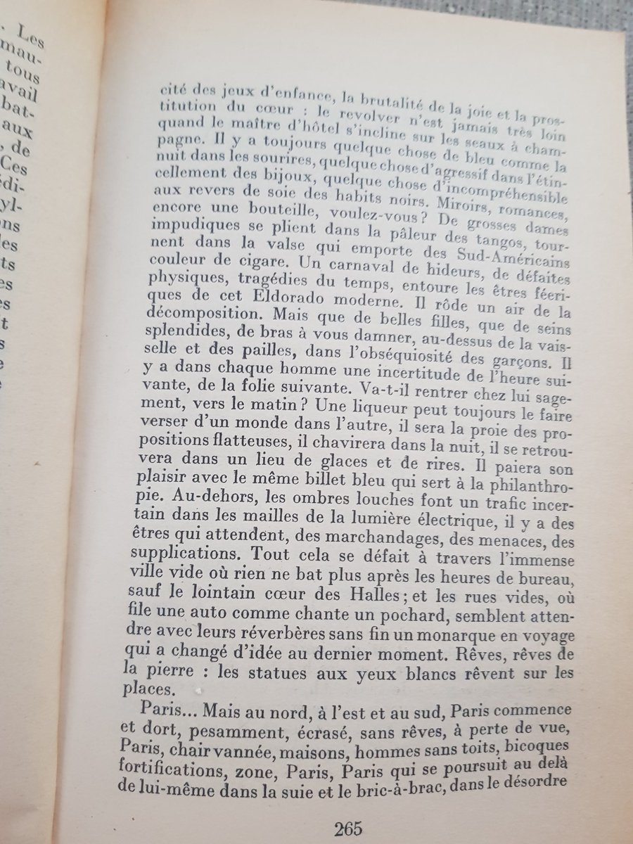 Ce passage des "Beaux Quartiers" d'Aragon est l"une des plus belles descriptions de Paris que j'ai lues dans ma vie. Amoureux des villes ou de la capitale, c'est pour vous.(Cela suit une description des Invalides, la gloire dont il est question au début est donc militaire)