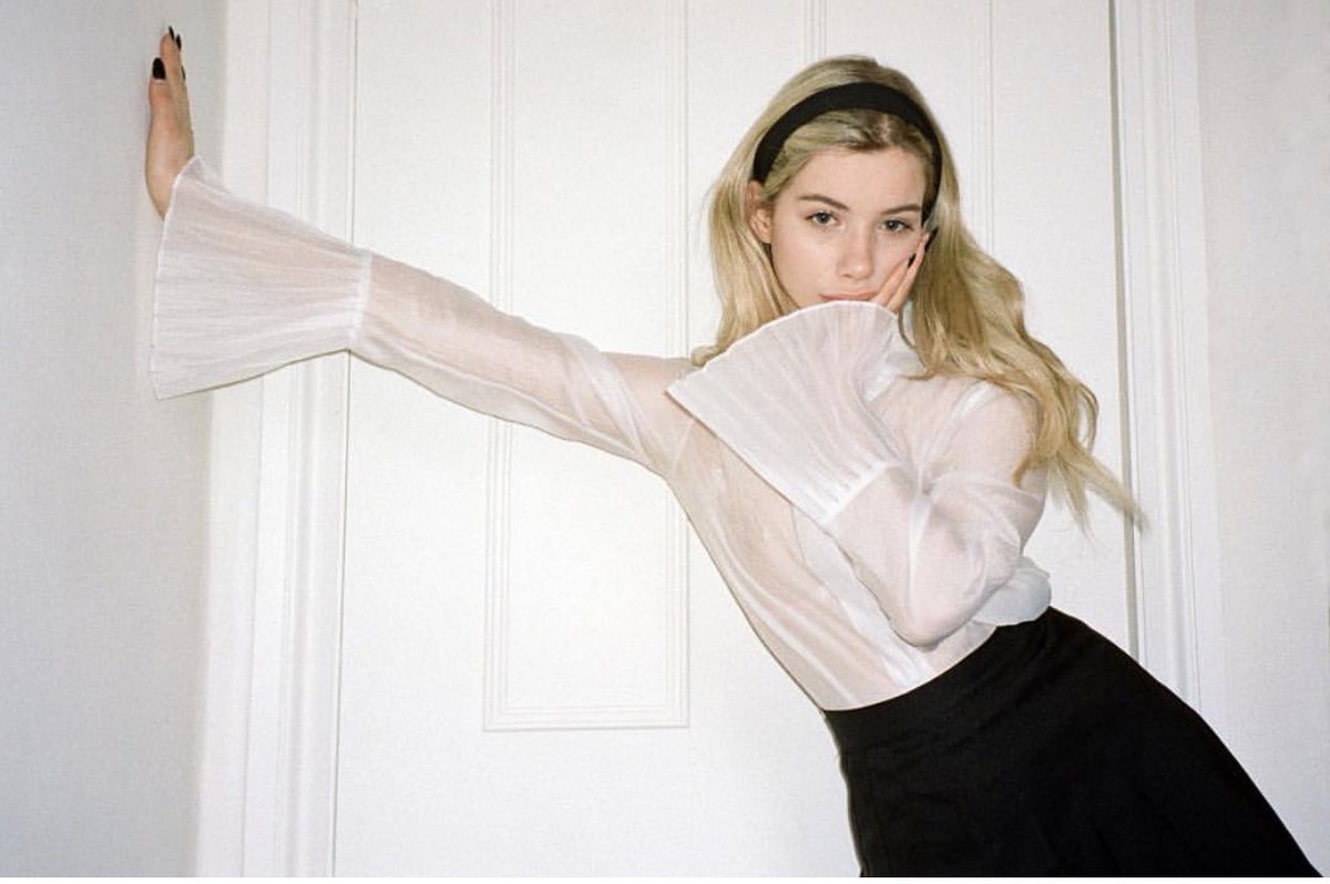 MadamHarlot's tweet image. This is sheer Sleevery #sheer #pleating