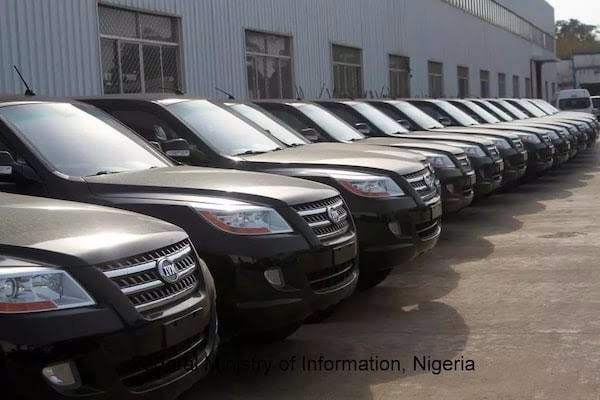 Journalist_Mind's tweet photo. Next Level Nigeria 💪
@MBuhari bought N500m worth of cars from Innoson for the FRSC to boost Nigerian car makers, he also asked the Army to buy 40 vehicles from them.
#BTCNextLevel https://t.co/xUaJC6ka9O
