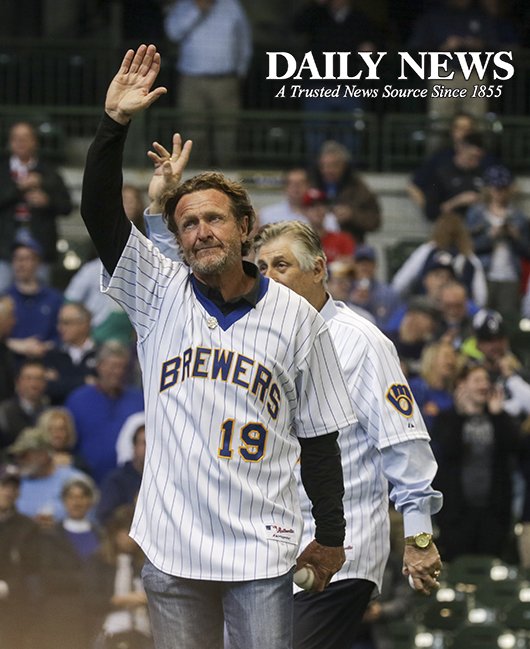JEhlkeITV's tweet image. What an #OpeningDay one for the books for sure. More images on gmtoday.com later. 
#WBDN #ConleyMedia #Photojournaism #ThisIsMyCrew #BrewCrew #Brewers #BrewersOpener
