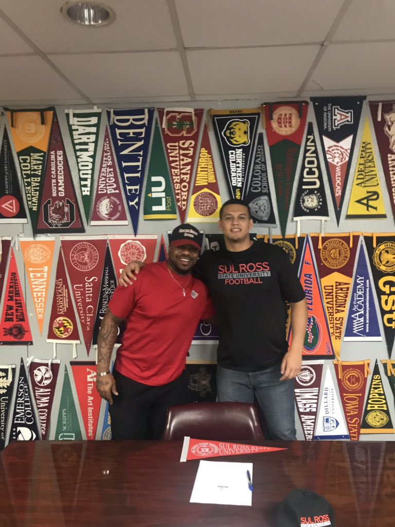 jstew2234's tweet photo. Congratulations @carlos_strane @sulrossstate you deserve everything that’s coming your way. Proud to say you’re my first athlete to get a scholarship, i am extremely excited for you man. God is Good once again congrats my guy. #baspeed #nodaysoff #moreworktodo https://t.co/r9kbOffPau