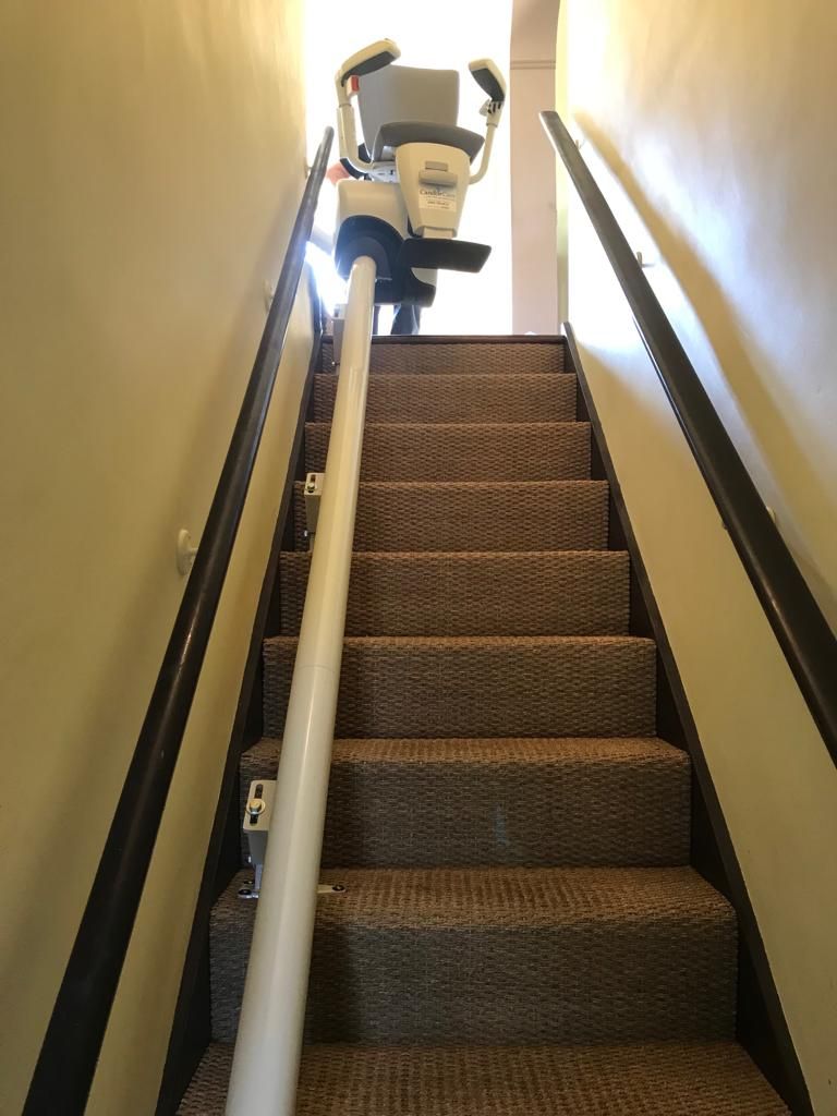 candorcare's tweet photo. The team have been busy fitting a new curved stairlift for a customer today. This is the ThyssenFlow curved stairlift fitted on an inside bend with an immediate stopping position. Great to see another happy customer gaining their independence back! #thyssenflow #stairlifts https://t.co/4xSnoJuLuW