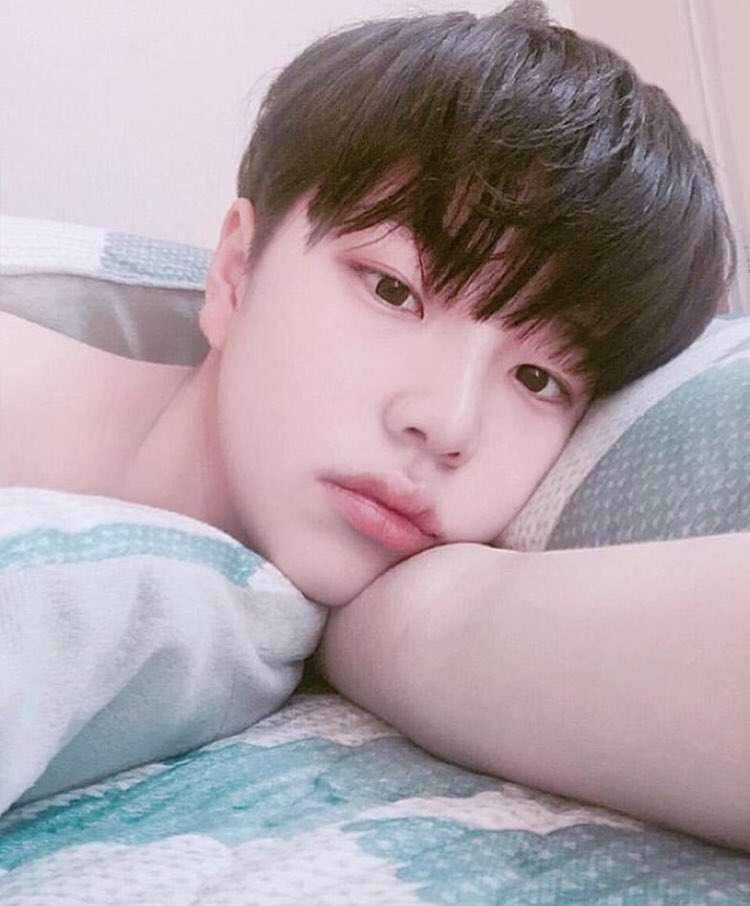 นาวา ft:😭 tweet media
