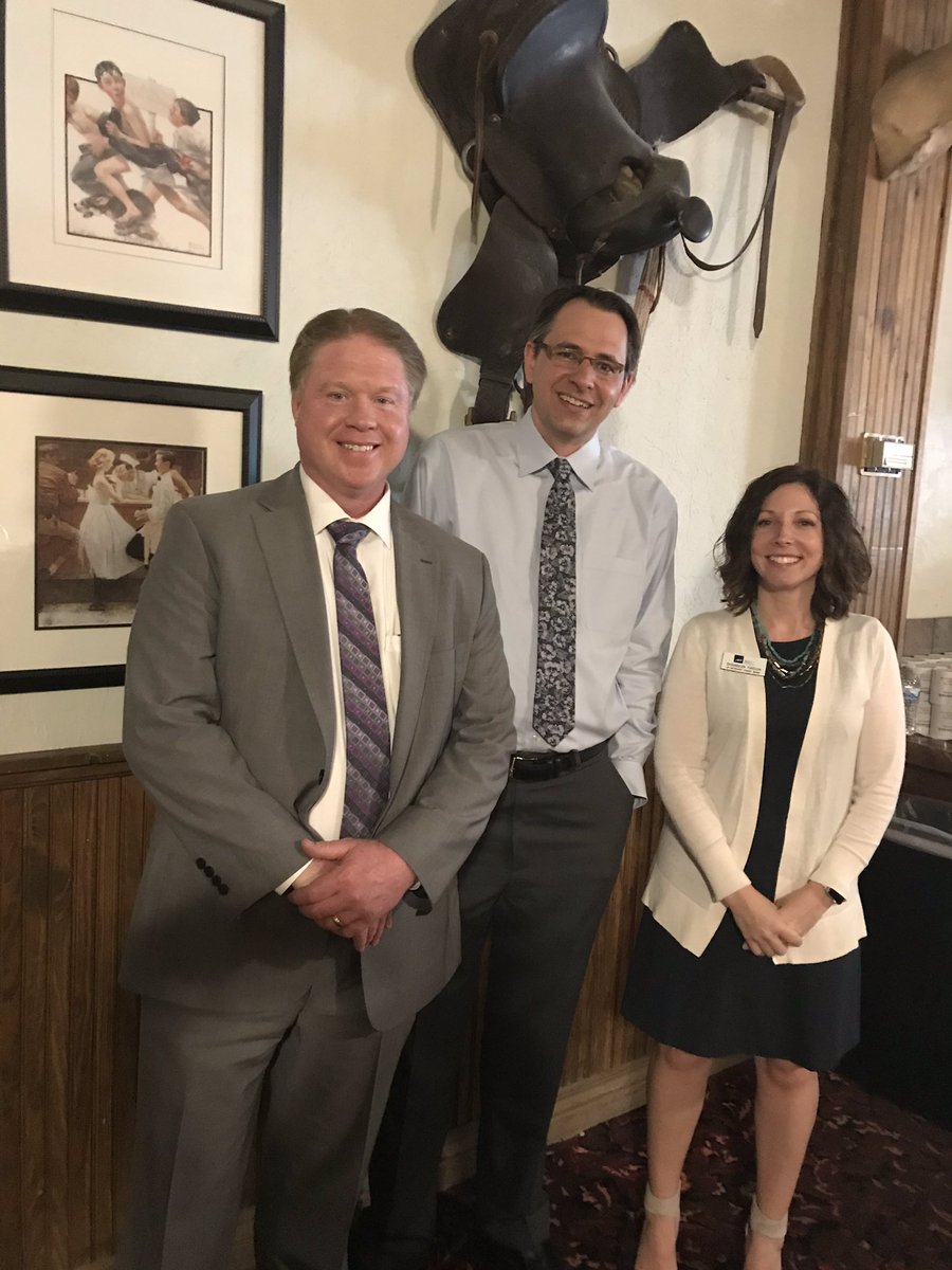 Interesting presentation on #OklahomaEconomicOutlook from Dr Russell Evans at our monthly meeting!