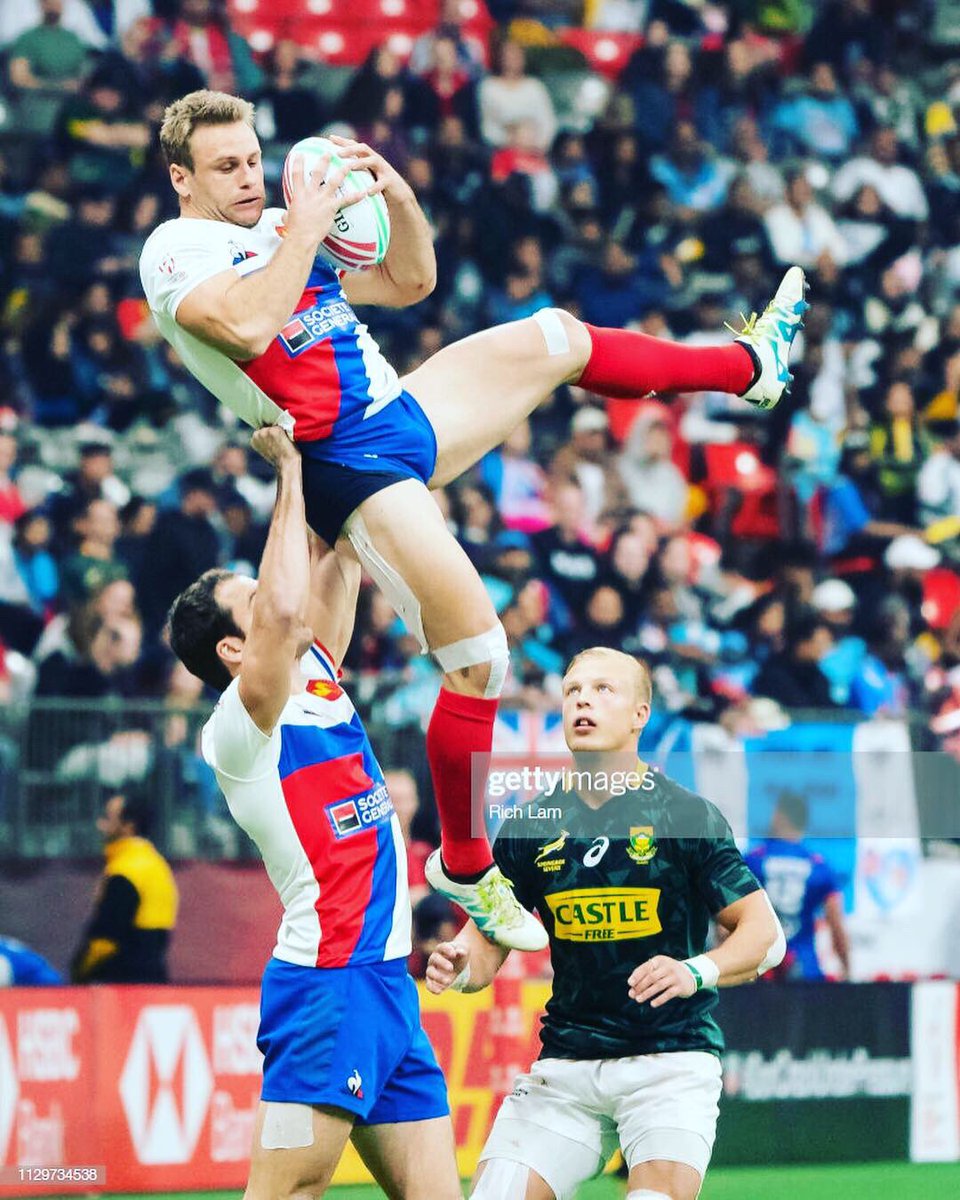 Départ pour le #HongKong sevens demain. @avecleXV <a href="/FFRugby/">FFR</a>