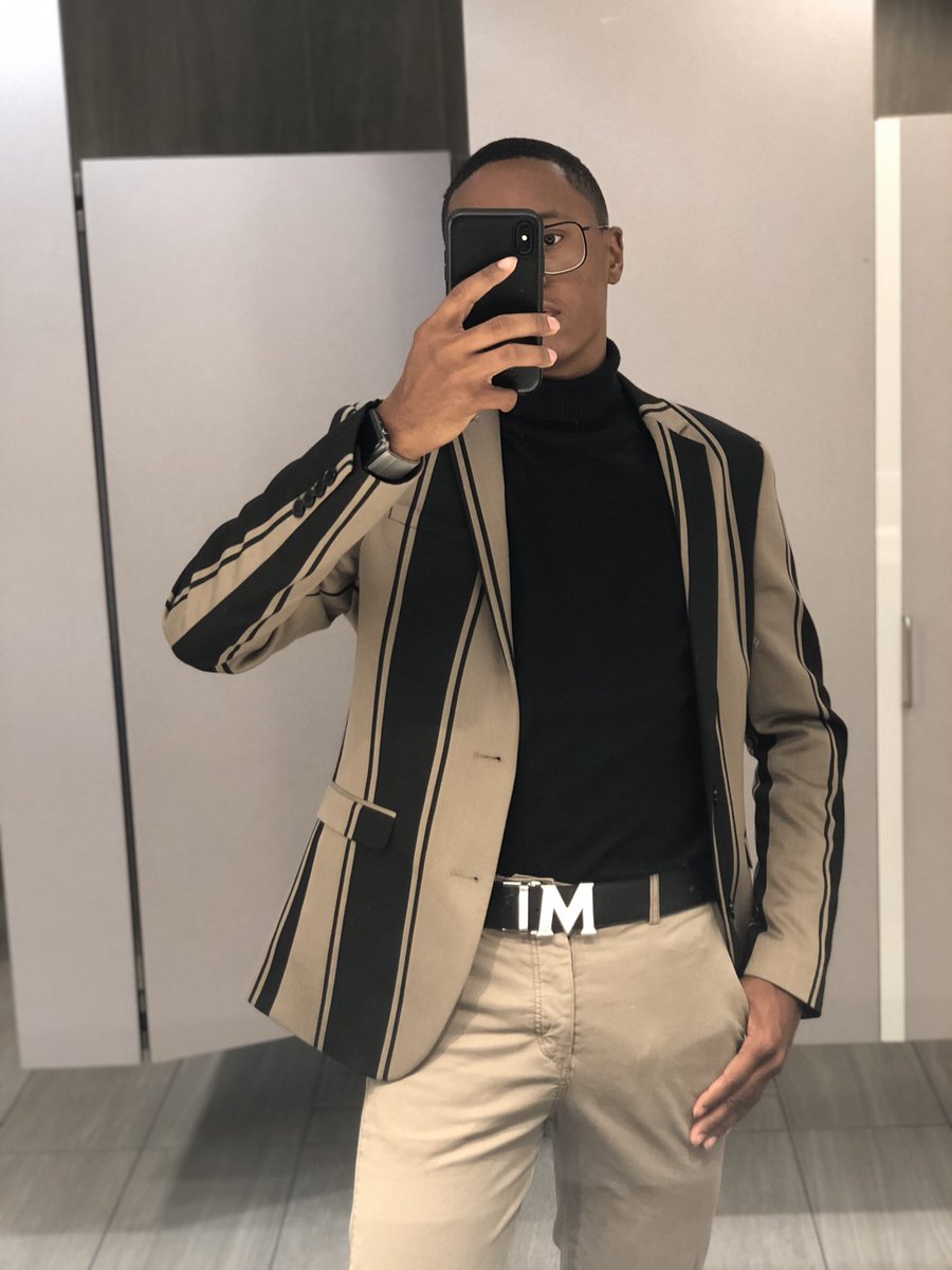 The_Kasanova's tweet photo. Energy 👔 https://t.co/uhM9C7WpA3