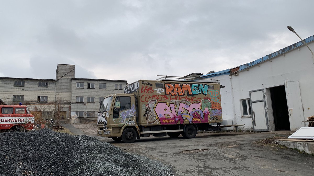 urban_net's tweet photo. Today we started our Workshop #makingfutures on #reversearchitecture hosted by @raumlabor https://t.co/wzMGWFLKmk